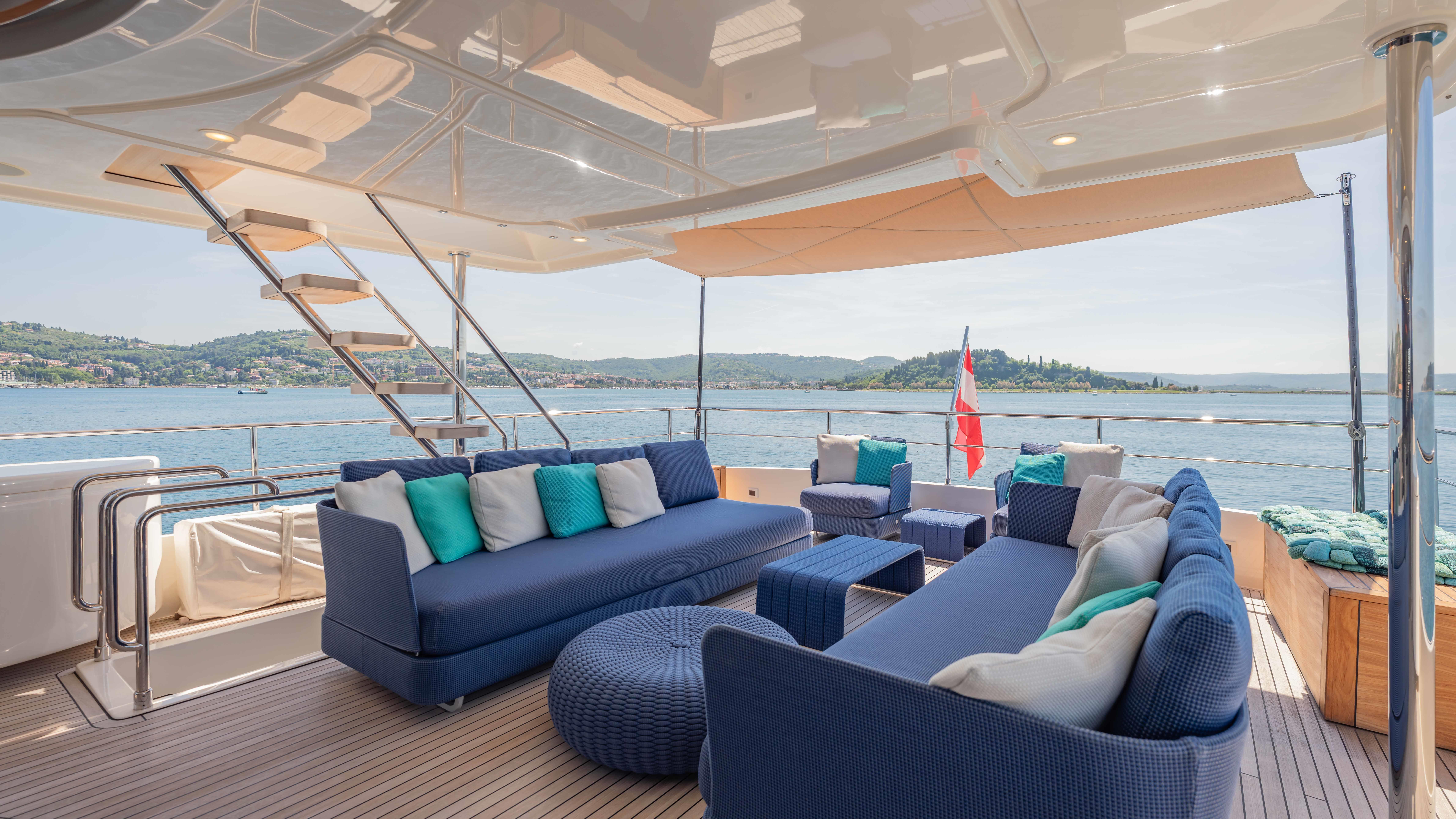 2017 CUSTOM LINE NAVETTA 28 